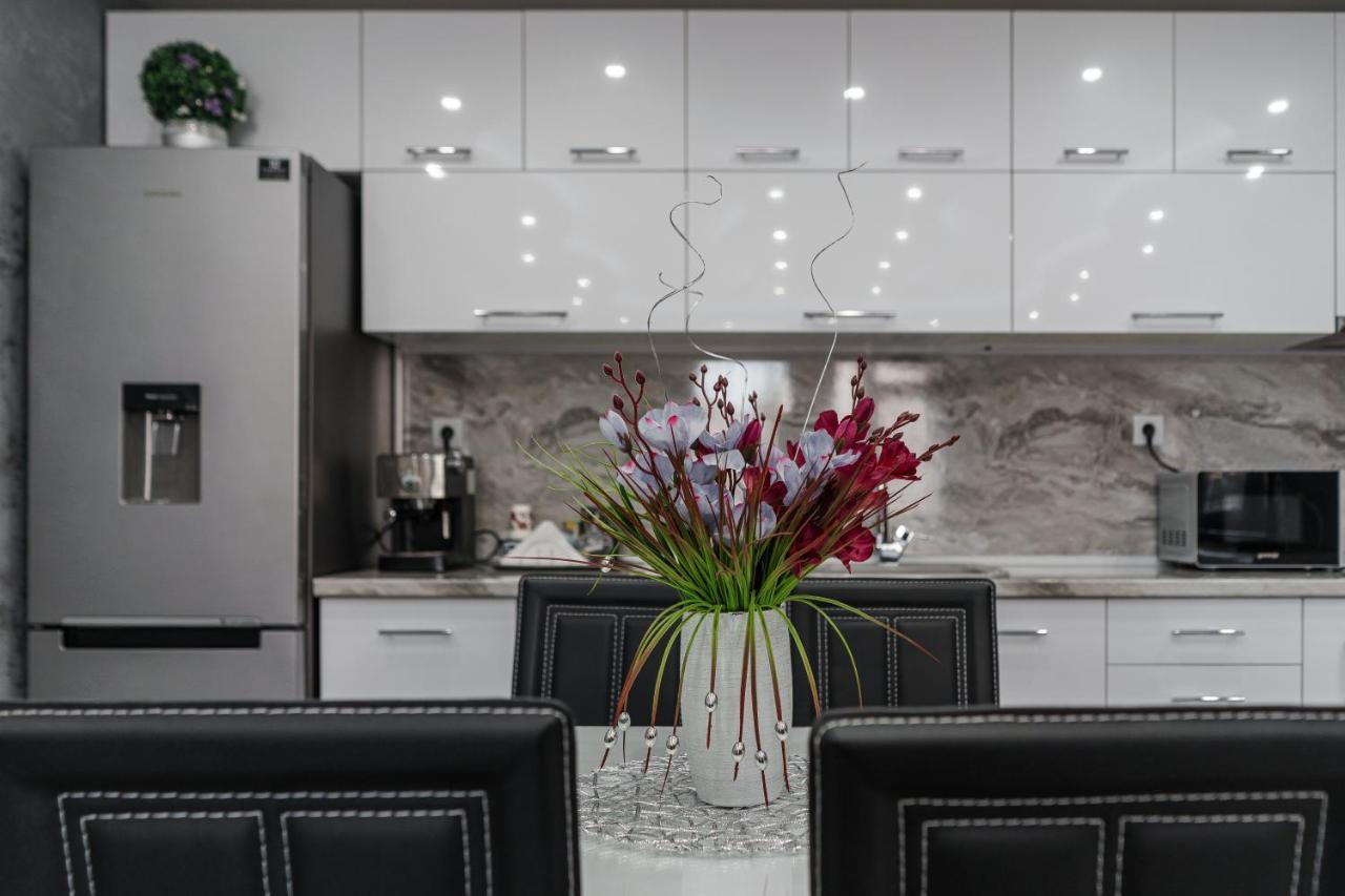 City Apartments - A Brand New Luxury & Comfy 2 Asenovgrad Exterior foto
